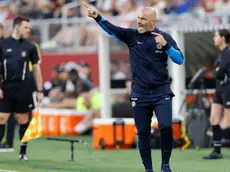 epa11495172 Chelsea FC head coach Enzo Maresca reacts during a US Tour friendly match between Chelsea FC and Wrexham AFC in Santa Clara, California, USA, 24 July 2024. EPA/JOHN G. MABANGLO
