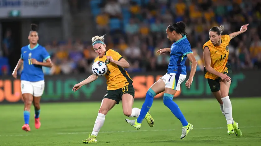 epa11750976 Ellie Carpenter of the Matildas in action during the Women's International Friendly match between Australia and Brazil at Cbus Super Stadium in Gold Coast, Australia, 01 December 2024. EPA/DAVE HUNT AUSTRALIA AND NEW ZEALAND OUT