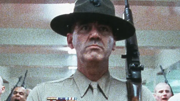 FULL METAL JACKET (US 1987) MATTHEW MODINE, R. LEE ERMEY, VINCENT D'ONOFRIO WARNER BROS Date: 1987