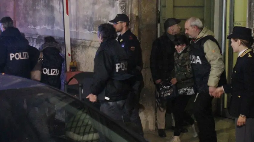 Il trasferimento in carcere dei tre fermati per l'omicidio volontario di Isabella Noventa (Bianchi)