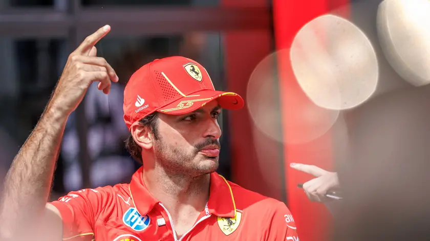 epa11495602 Scuderia Ferrari driver Carlos Sainz Jr. of Spain in the paddock at the Circuit de Spa-Francorchamps racetrack, in Stavelot, Belgium, 25 July 2024. The Formula 1 Belgian Grand Prix is held on the Circuit de Spa-Francorchamps racetrack on 28 July 2024. EPA/OLIVIER MATTHYS