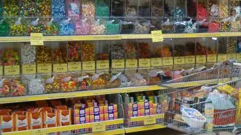 SUPERMARKET. Il negozio Sma di Piove ha dovuto riassumere due lavoratori licenziati per una storia di bollini