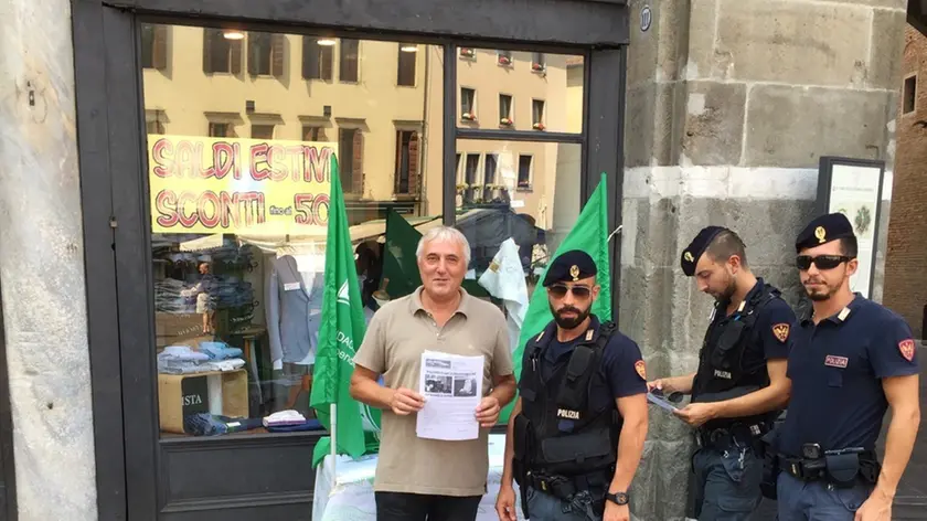 La raccolta di firme del Coisp