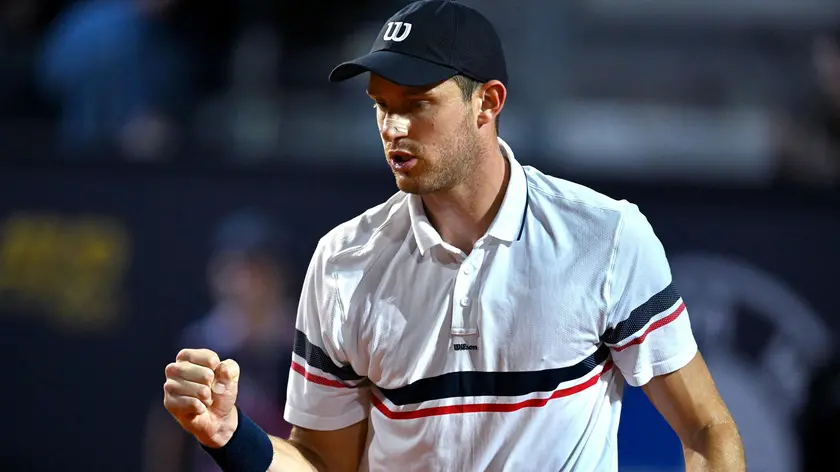 epa11348902 Nicolas Jarry of Chile reacts during his men's singles semi final match against Tommy Paul of USA (not pictured) at the Italian Open tennis tournament in Rome, Italy, 17 May 2024. EPA/Alessandro Di Meo