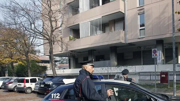 FERRO - CARABINIERI ALLA TABACCHERIA LARA