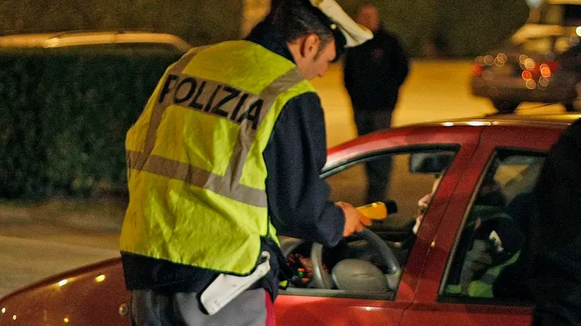 FERRO - AGENZIA BIANCHI - PADOVA - CONTROLLI POLIZIA VIA VENEZIA