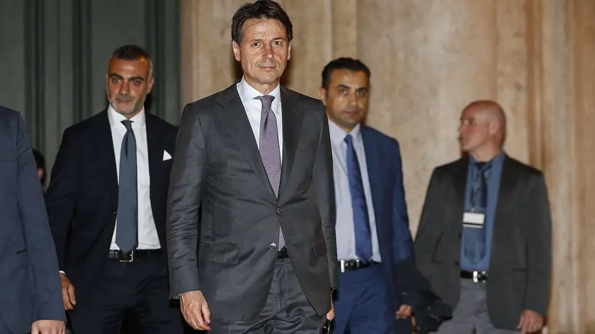 Giuseppe Conte al termine dell'incontro con le vittime del Salvabanche