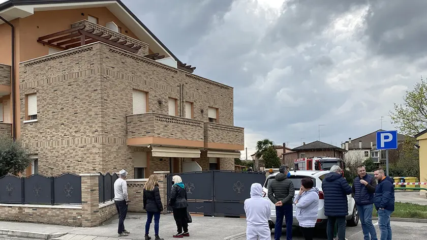 Il complesso residenziale in via Firenze a Ponte San Nicolò dove è avvenuta la tragedia