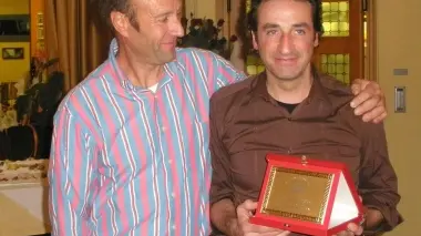 Sopra, la Nuova Mas Arredamenti A destra, Roberto Palma e Luigi Lunardi