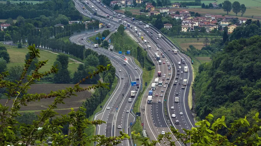 Un tratto della A4 Brescia-Padova: il decreto Milleproroghe prevede un adeguamento dei pedaggi