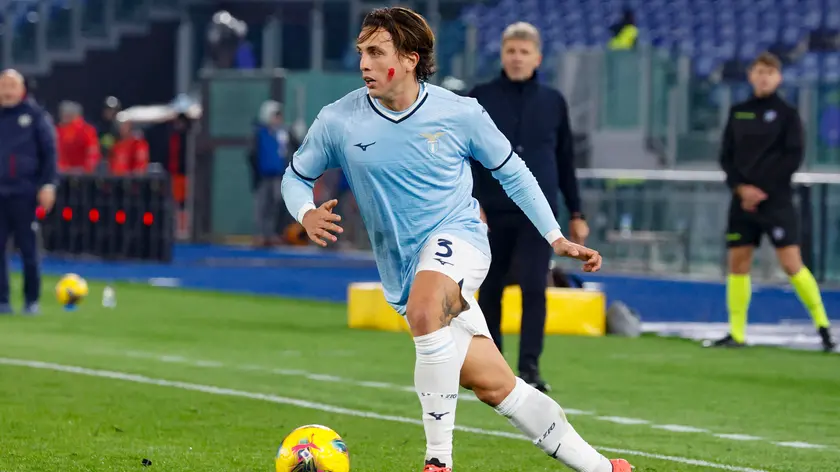 Lazio's Luca Pellegrini during the Italian Serie A soccer match between Lazio and Bologna at the Olimpico stadium in Rome, Italy, 24 November, 2024. ANSA/FABIO FRUSTACI