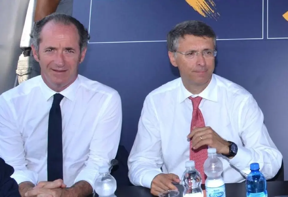 Interpress/Mazzega Morsego Venezia, 23.07.2015.- Sopralluogo ai Cantieri MOSE, boicca di Porto Lido.- Nella foto da sx Luca Zaia, Raffaele Cantone, Graziano Delrio, Franco Gabrielli e Luigi Brugnaro