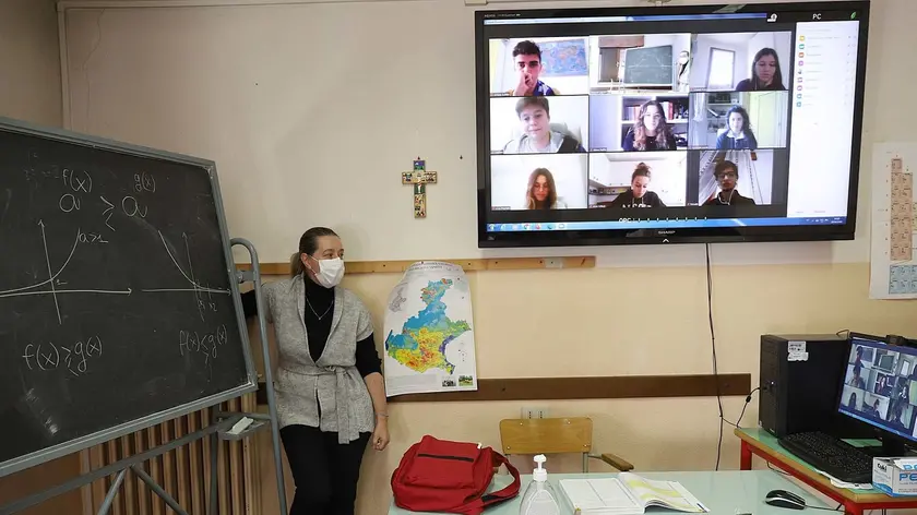 TOME' - AGENZIA BIANCHI - PADOVA - LICEO FERMI PER NUOVE REGOLE SCUOLA