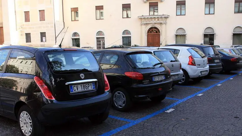 FRIGO TREVISO NUOVI PARCHEGGI BLU E INTERVISTE AGENZIA FOTOGRAFICA FOTOIFLM