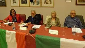 L’ultimo dibattito del professor Guido Petter e a centro pagina altre immagini del docente che ha fondato la facoltà di Psicologia a Padova
