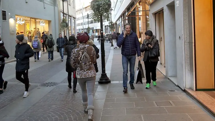 BARON - AGENZIA BIANCHI - PADOVA - SALDI IN VIA SAN FERMO