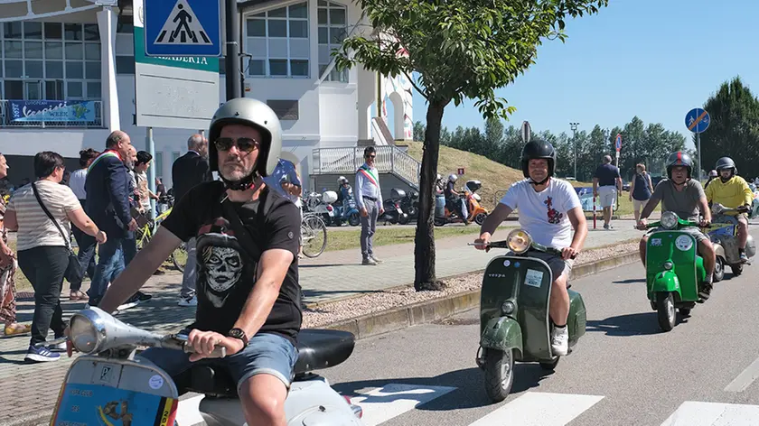 Raduno internazionale vespisti (foto Piran)