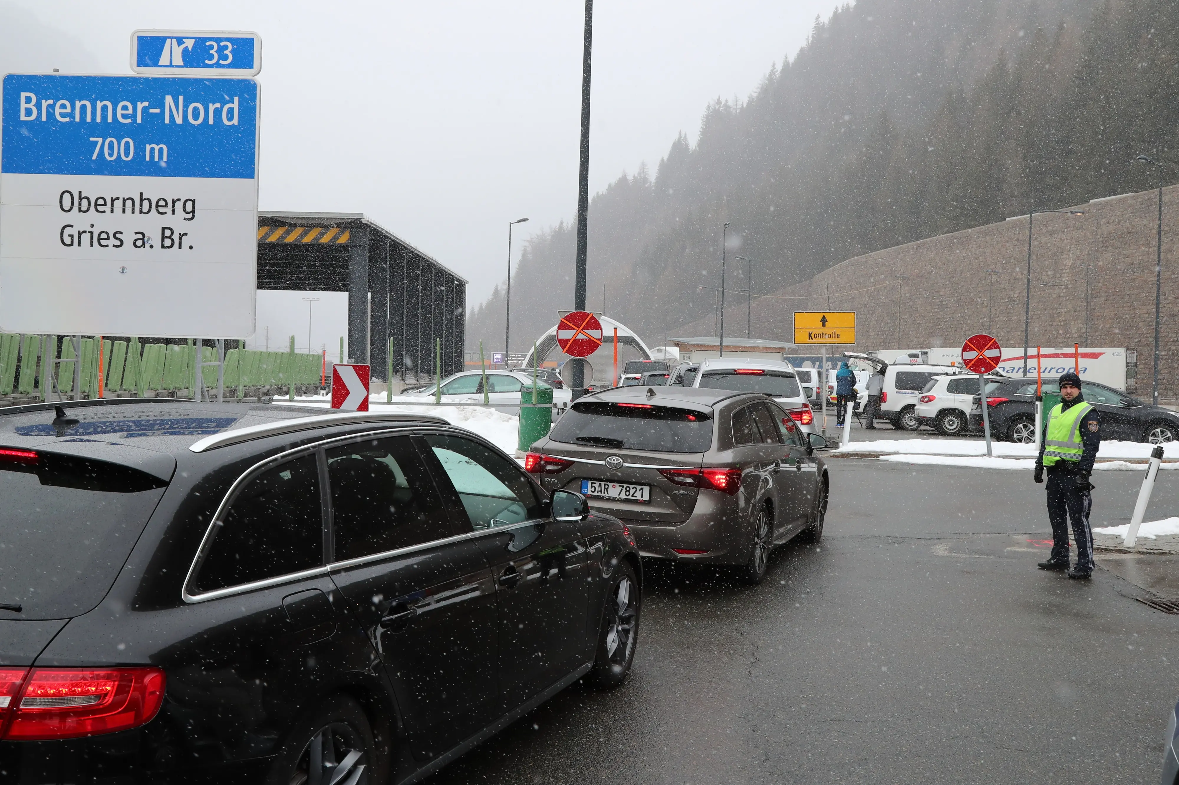La Gendameria austriaca effettua controlli al confine del Brennero