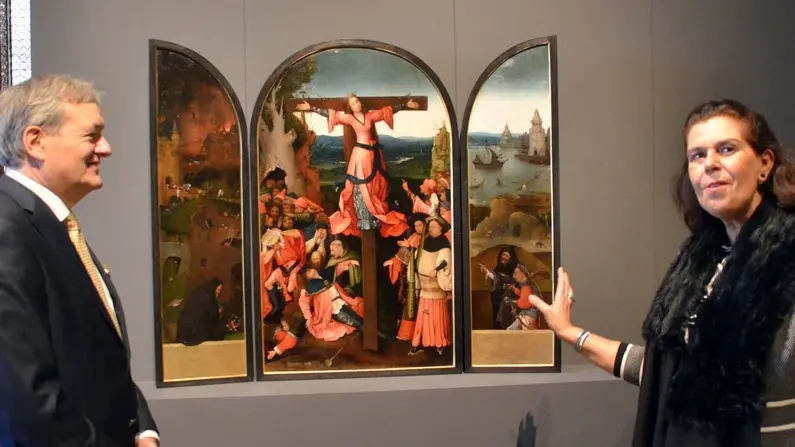 Interpress/Mazzega enezia, 15.01.2016.- Gallerie Accademia, Jheronimus Bosch "I dipinti veneziani resauratui" .- Nella foto Charles de Moolj Dir. Noordbrabants Museum Paesi Bassi con la Dir.Paola Marini delle Gallerie Accademia davanti al trittico di Santa Liberata.-