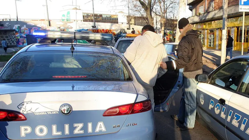 PIEROBON - RETATA IN VIA CAIROLI PIEROBON - RETATA IN VIA CAIROLI