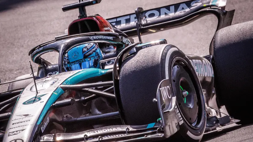 epa11503382 Mercedes driver George Russell of Britain wins the Formula One Belgian Grand Prix at the Circuit de Spa-Francorchamps racetrack in Stavelot, Belgium, 28 July 2024. EPA/OLIVIER MATTHYS