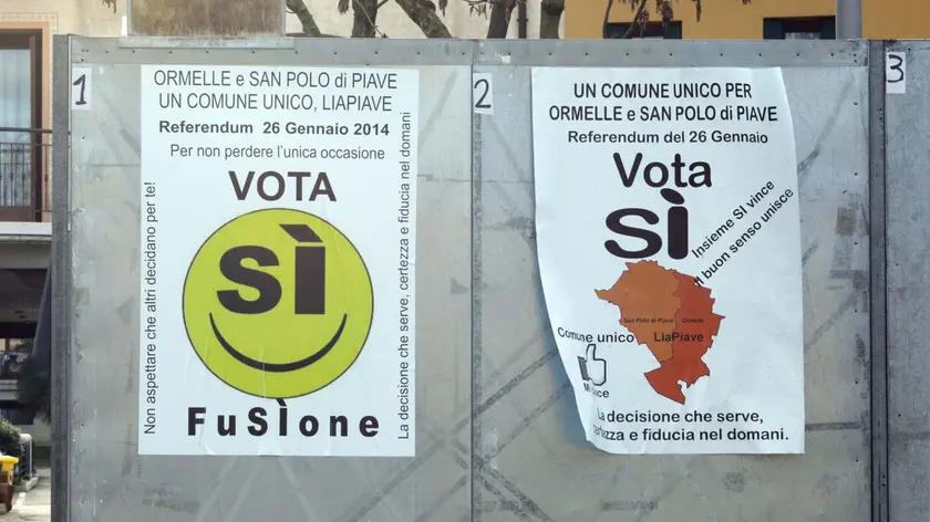 I manifesti elettorali del referendum per la fusione dei comuni di San Polo di Piave e Ormelle