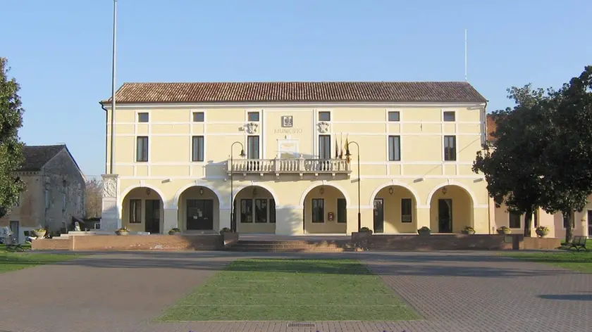 Il municipio di Gazzo