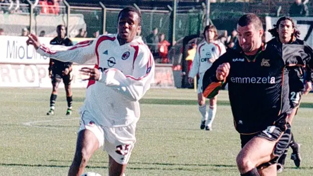 24.02.2002.- CALCIO VENEZIA / MILAN. AZIONE DEL GOL DI MANIERO. - INTERPRESS/CRUCCU