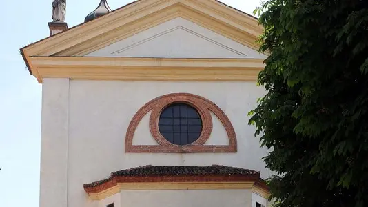 Belluco Tentativo di furto ai danni di un'antica pietra con iscirizione sul piazzale della chiesa di S. Martino a Monselice. Nella foto: la facciata della chiesa.