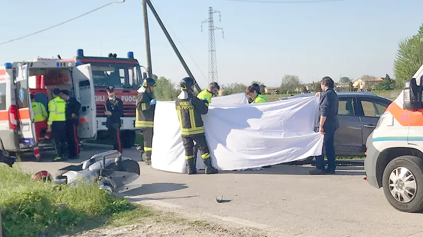 Vigili del fuoco sul luogo dell'incidente (foto Piran)