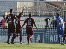 L'esultanza di Baldini dopo aver trasformato il rigore dell'1-0 (foto Piran)