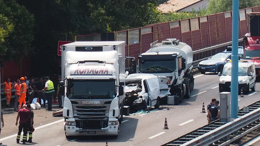 Foto Agenzia Candussi/Scattolin/Tangenziale Mestre, Mestre / Incidente mortale km 17,3