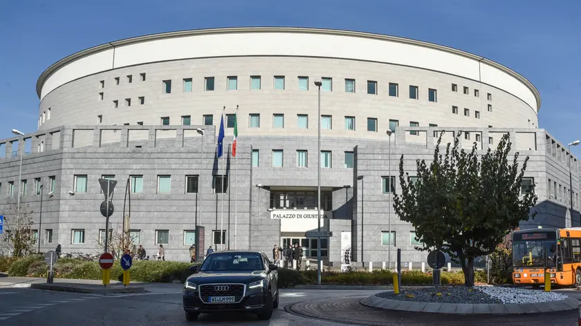 SBRISSA-AGENZIA BIANCHI-PADOVA-ESTERNI TRIBUNALE DI PADOVA