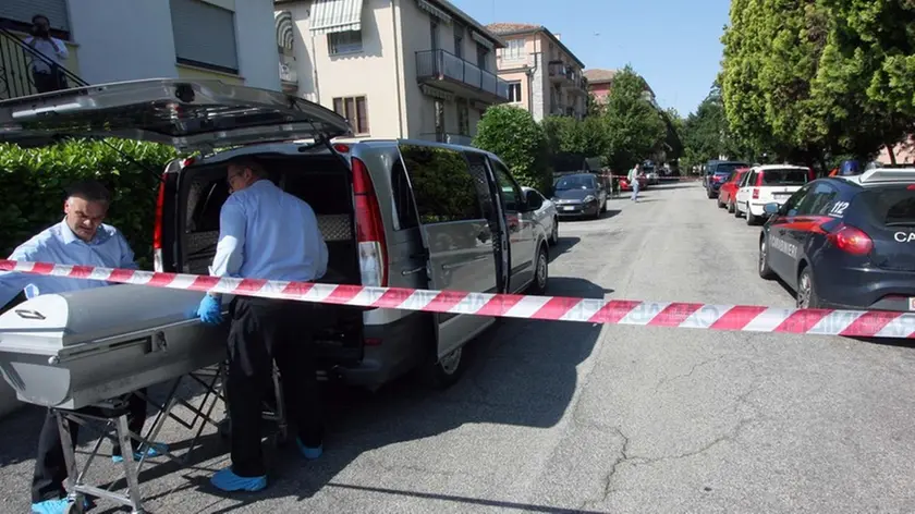 BARON - AGENZIA BIANCHI - PADOVA - OMICIDIO SUICIDIO ALL'ARCELLA. CORPO FIGLIO