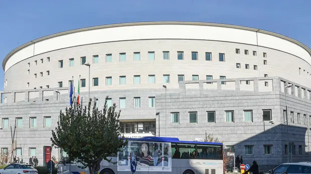 SBRISSA-AGENZIA BIANCHI-PADOVA-ESTERNI TRIBUNALE DI PADOVA