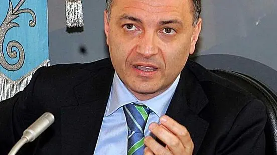 ZARATTINI PRESIDENTE LUPARENSE CALCIO A 5 PREMIAZIONE LUPARENSE CALCIO A 5 IN COMUNE S.MARTINO DI L...STELLA