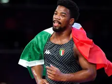 epa08222869 Frank Chamizo Marquez of Italy celebrates his victory over Magomedrasul Gazimagomedov of Russia in the final match of the men's freestyle 74kg weight category of the European Wrestling Championships in Rome, Italy, 16 February 2020. EPA/Szilard Koszticsak HUNGARY OUT