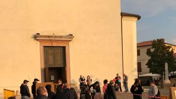 Un allestimento all’aperto della ludoteca “Il Soffione”