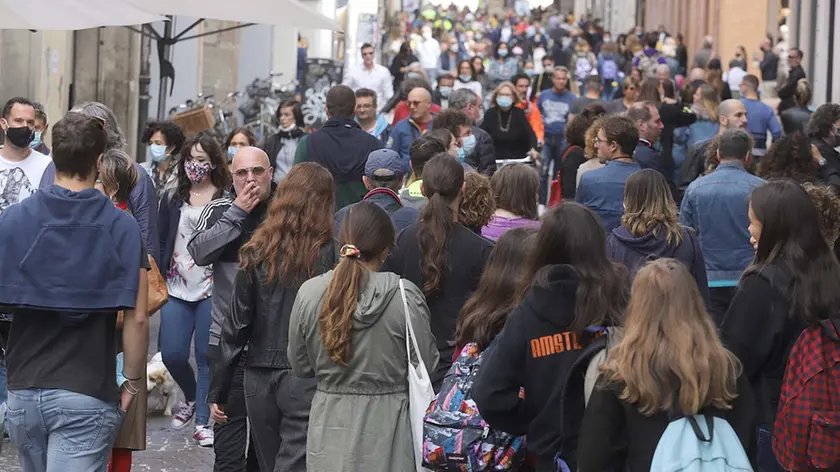 TOME' - AGENZIA BIANCHI - PADOVA - GENTE IN CENTRO