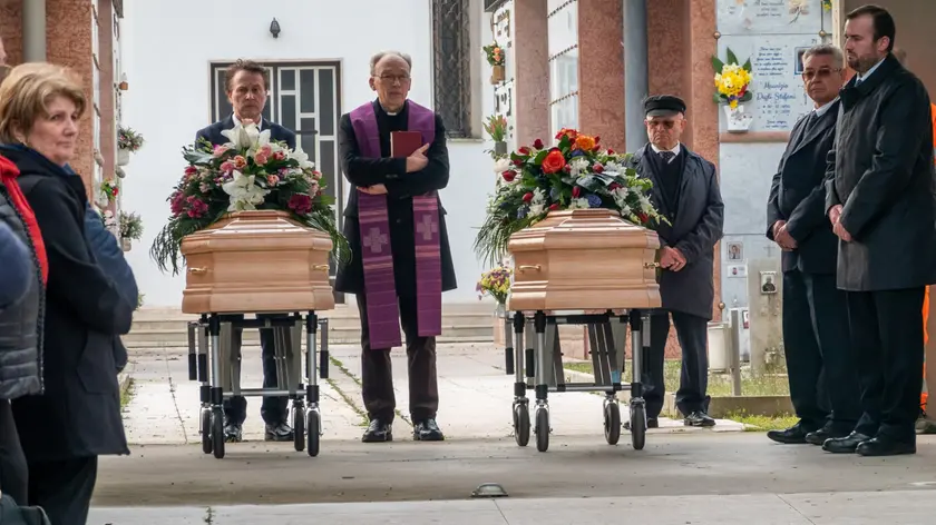 La cerimonia funebre per Graziano Baldo ed Ermiliana Toniolo