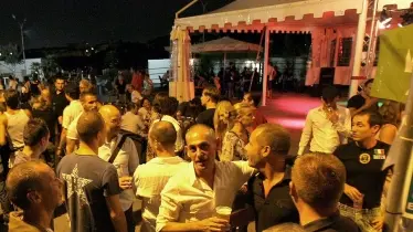 Un’immagine di una delle affollate serate del Pride Village dello scorso anno alla Fiera di Padova
