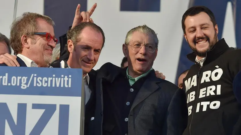 Da sinistra: Roberto Mussolini, Roberto Calderoli, Umberto Bossi e Matteo Salvini durante la manifestazione della Lega Nord contro il governo Renzi, piazza del Popolo, Roma, 28 febbraio 2015. ANSA/ ETTORE FERRARI