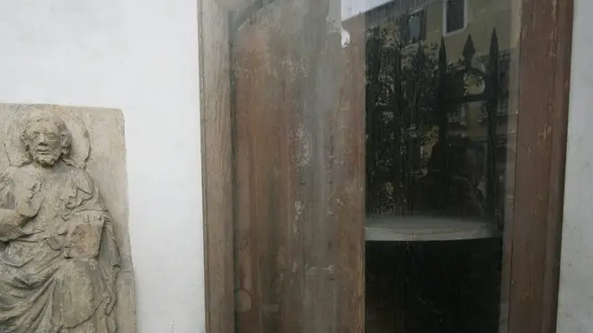 VOI- VIA OGNISSANTI - TARGA A VITTORIO E EMILIA BOLZAN