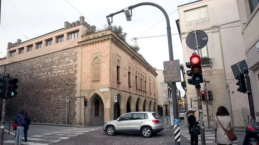 MARIAN - AGENZIA BIANCHI - PADOVA - VARCHI ZTL