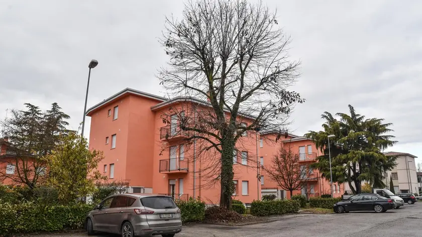 BASCHIERI-AGENZIA BIANCHI-PADOVA-INAUGURAZIONE CASE ATER. VIA DA LONIGO