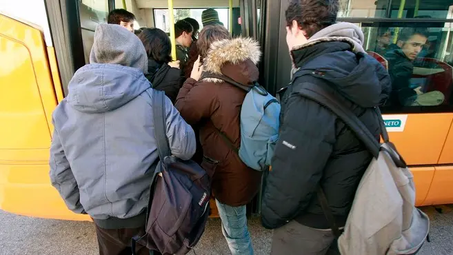 BARSOTTI - STUDENTI SU PULMAN