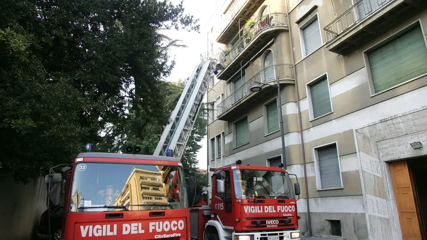 FERRO - INCENDIO VIA LUCATELLO N 6