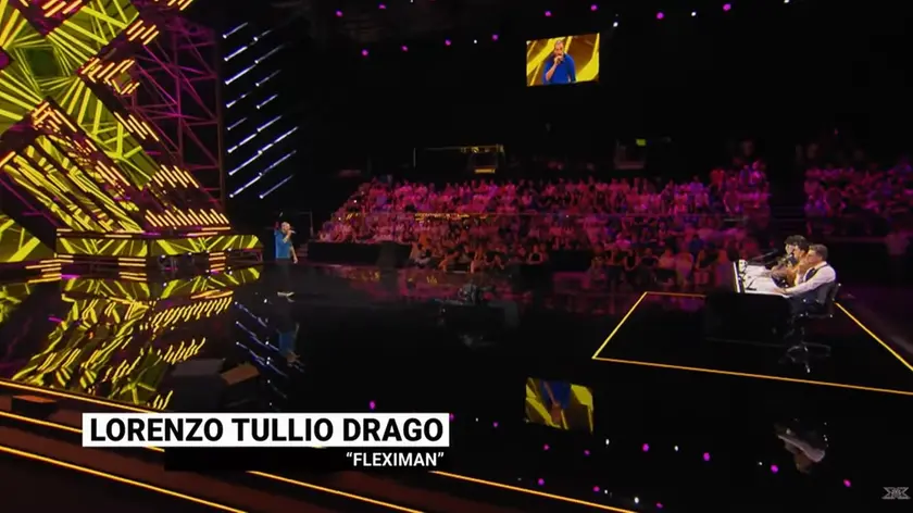 Qui l'esibizione di Mc Drago con il brano "Fleximan"