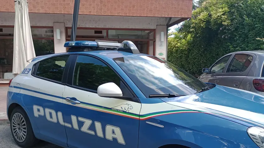 La polizia davanti all'hotel Resi di Vigonza