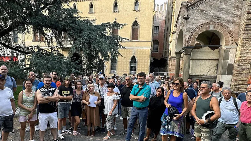 La protesta dei multati davanti alla Prefettura di Padova
